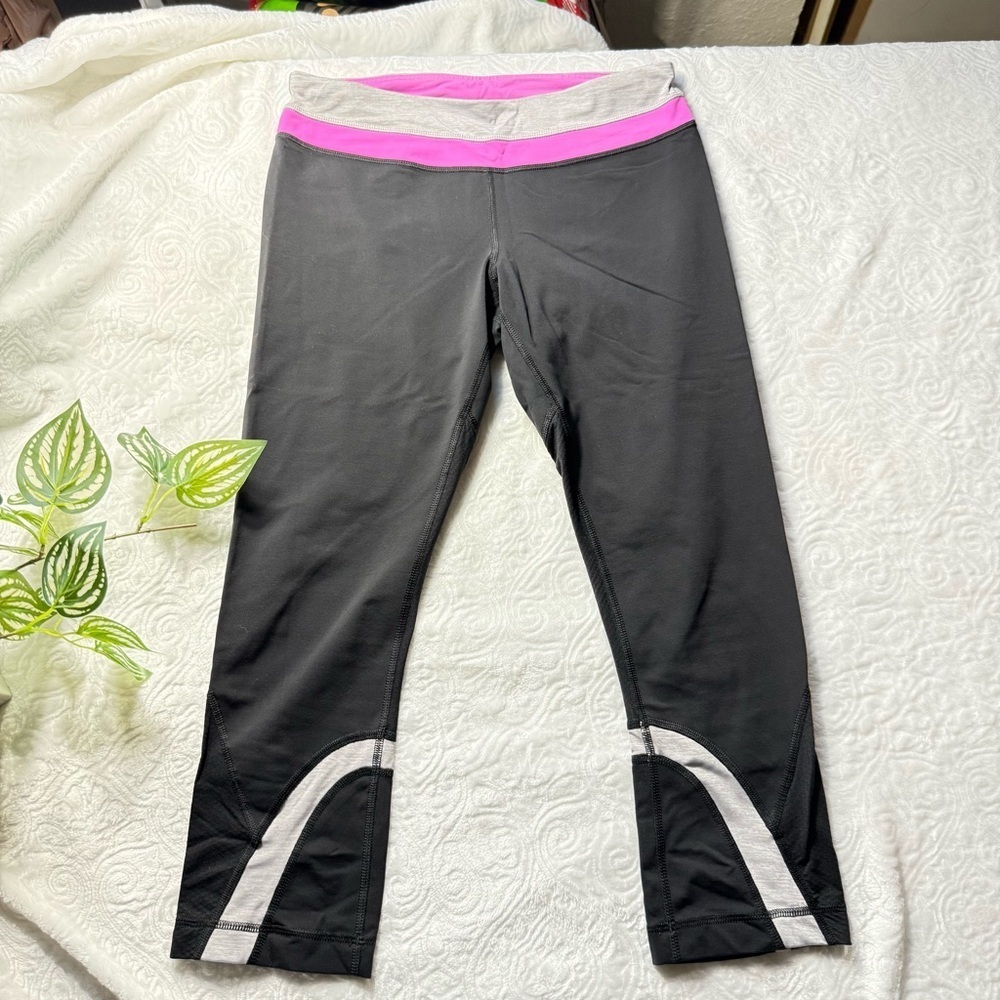 Lululemon Black Cropped Leggings Pink Waistband Size 8